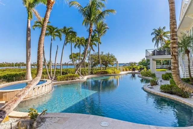 $13,500,000 | 4070 Loomis Avenue, Boca Grande, FL 33921