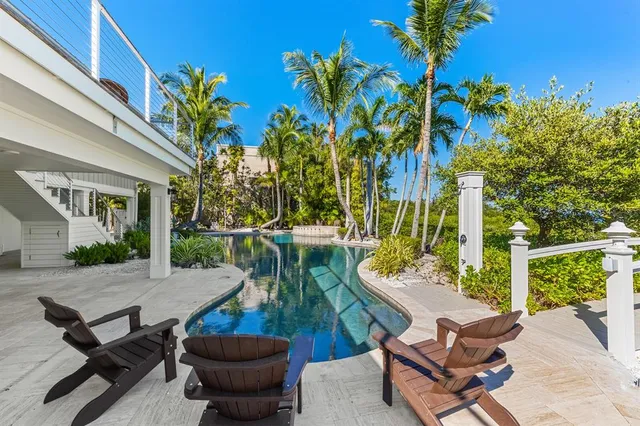$13,500,000 | 4070 Loomis Avenue, Boca Grande, FL 33921