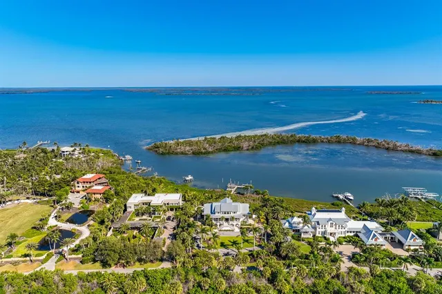 $13,500,000 | 4070 Loomis Avenue, Boca Grande, FL 33921