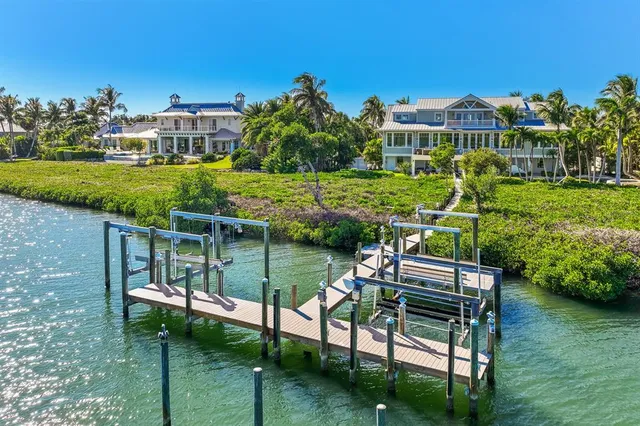 $13,500,000 | 4070 Loomis Avenue, Boca Grande, FL 33921