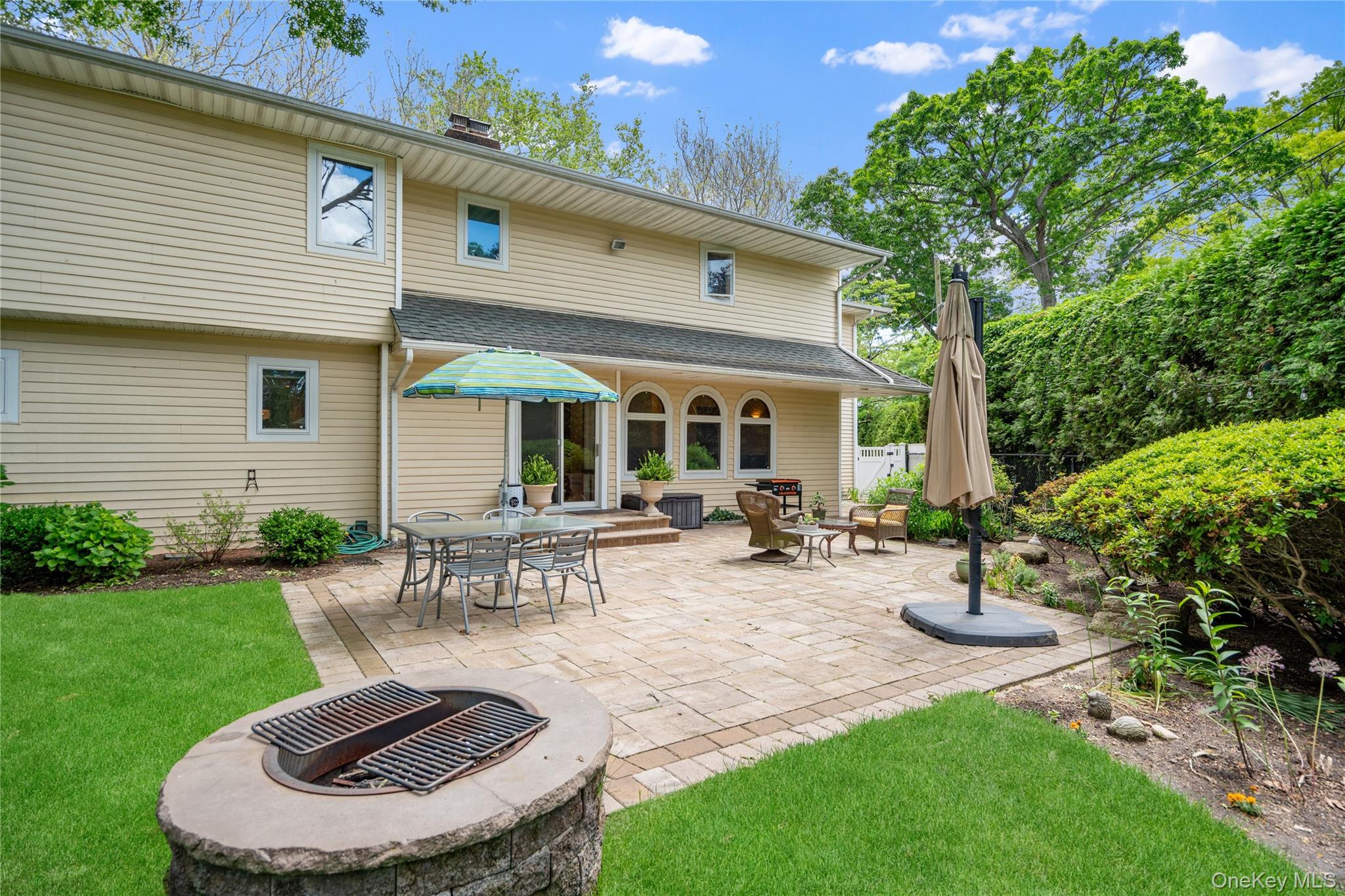 565 Mohawk Road West West Hempstead, NY 11552 - Photo 43 of 48