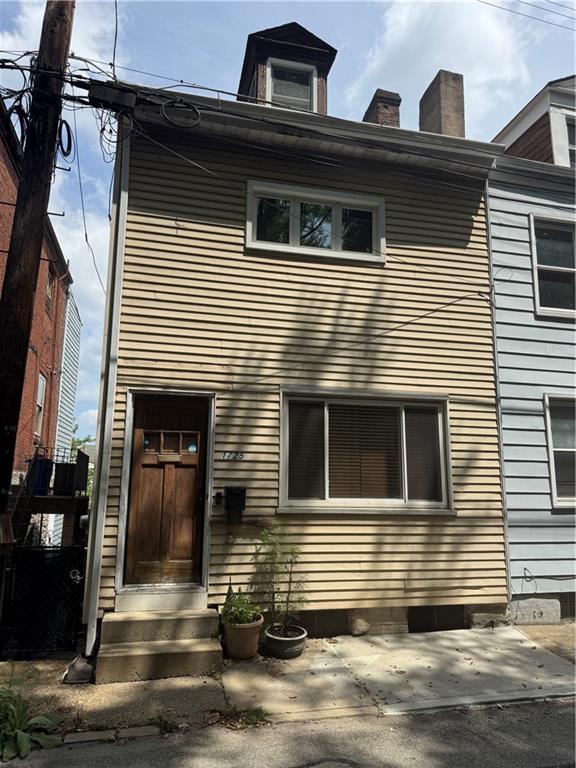 1725 Edwards Way Pittsburgh, PA 15203 - Photo 1 of 32 Gallery Image 1