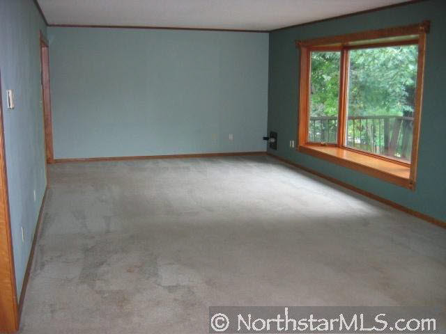 8 St James Bay Faribault, MN 55021 - Photo 2 of 9