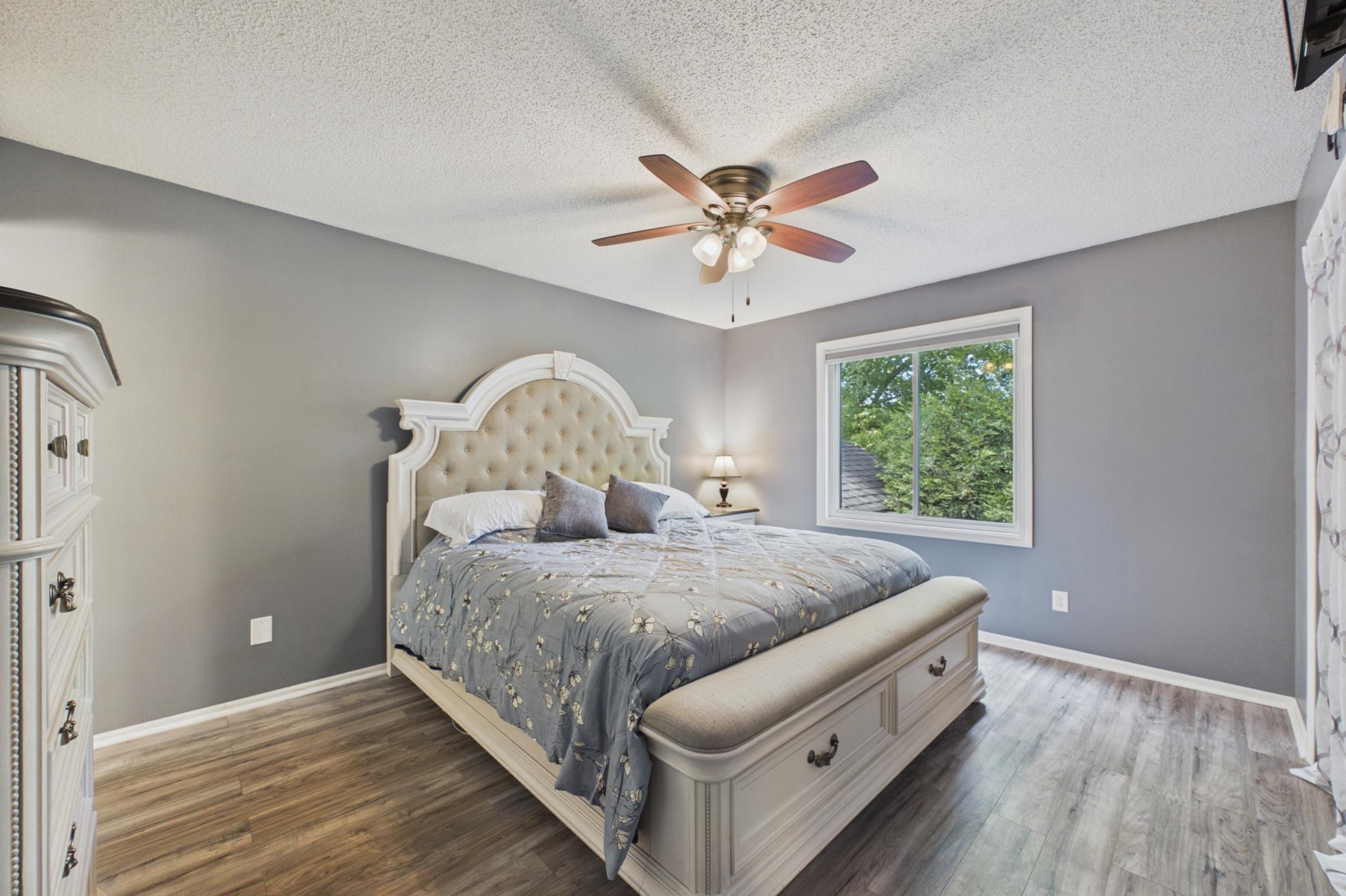 2208 Grimm Road Chaska, MN 55318 - Photo 11 of 31