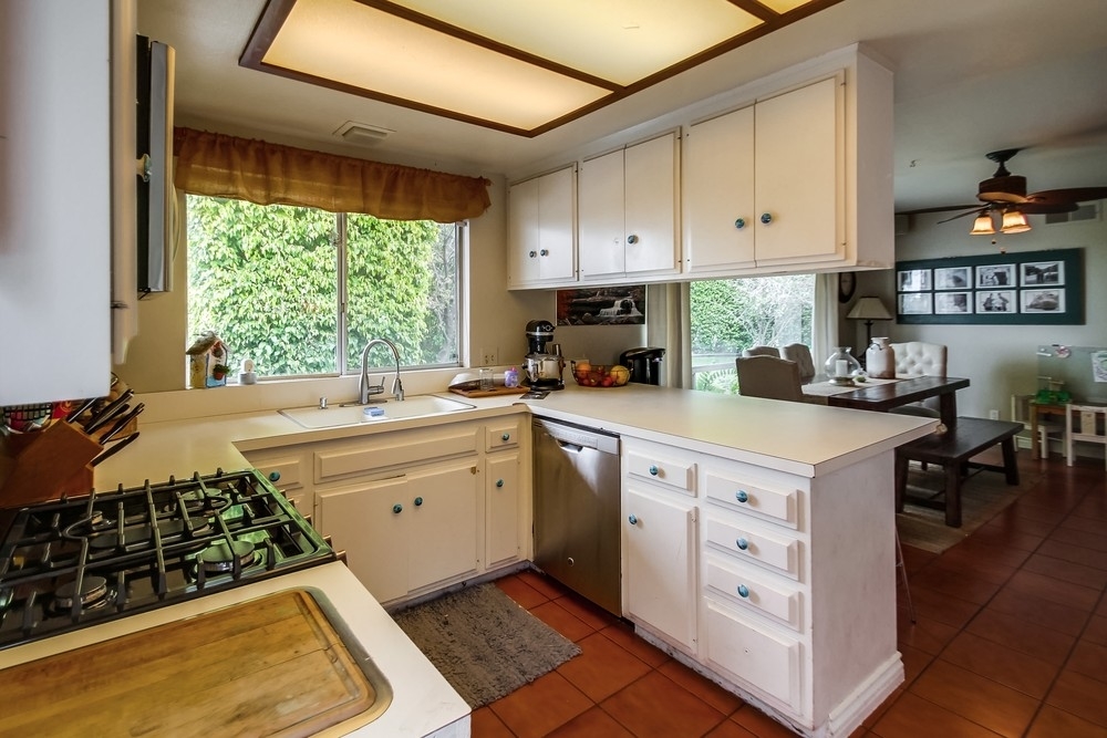 665 Requeza Street Encinitas, CA 92024 - Photo 19 of 25 Gallery Image 19