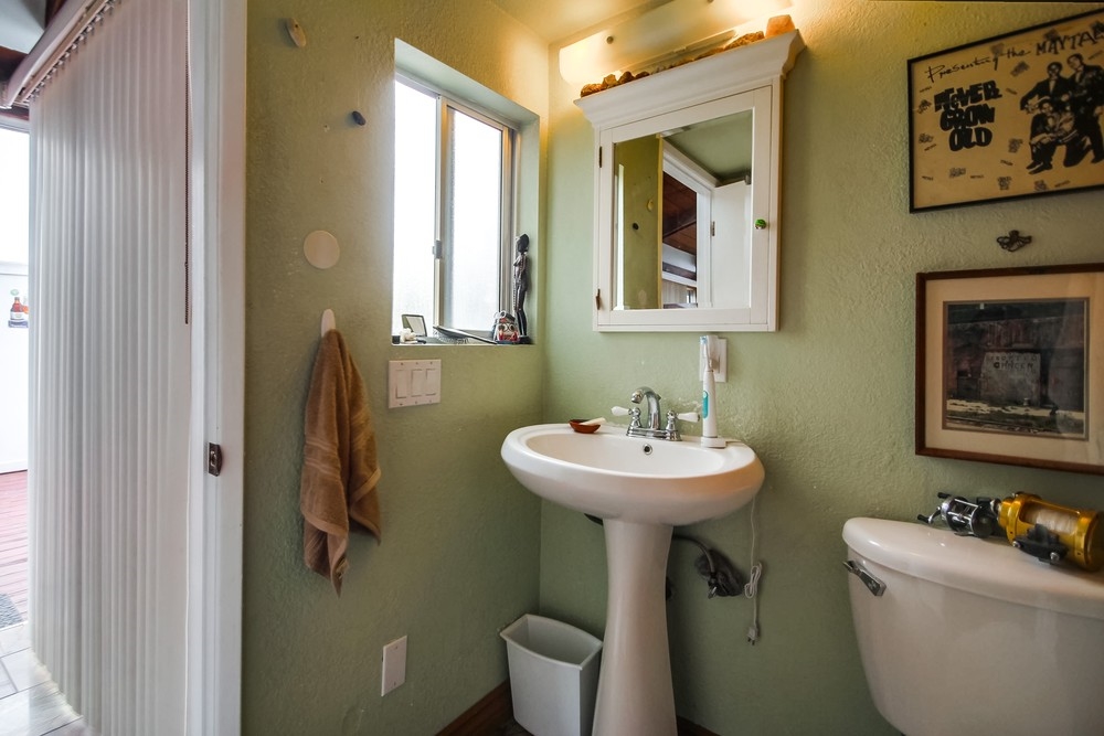 665 Requeza Street Encinitas, CA 92024 - Photo 20 of 25 Gallery Image 20