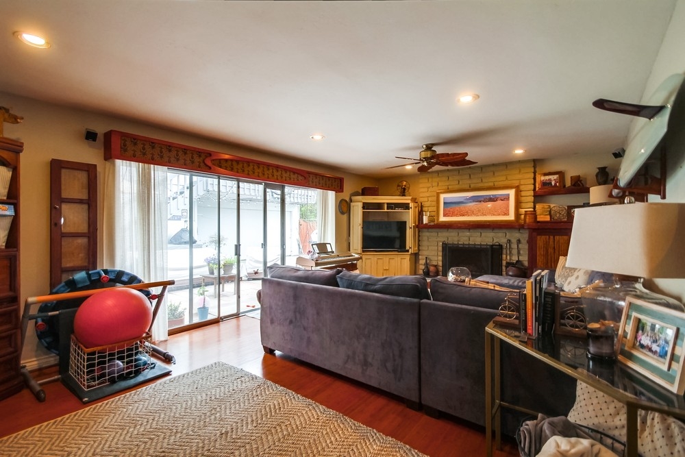665 Requeza Street Encinitas, CA 92024 - Photo 10 of 25 Gallery Image 10