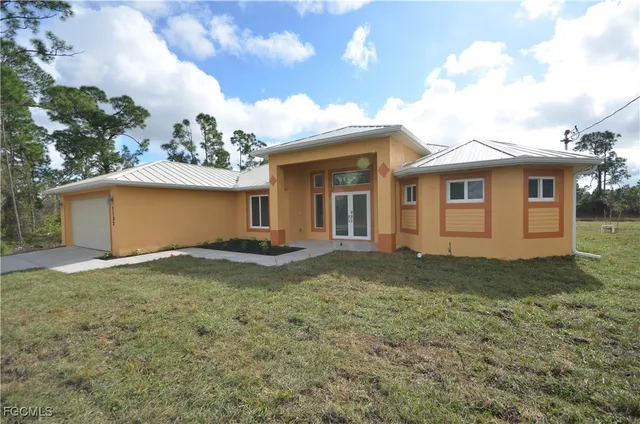 $2,600 | 1132 Edelweiss Street East, Lehigh Acres, FL 33974