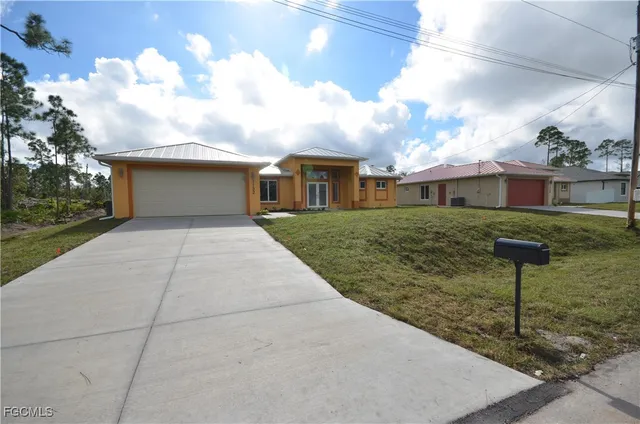 $2,600 | 1132 Edelweiss Street East, Lehigh Acres, FL 33974