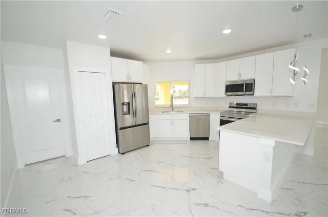 $2,600 | 1132 Edelweiss Street East, Lehigh Acres, FL 33974