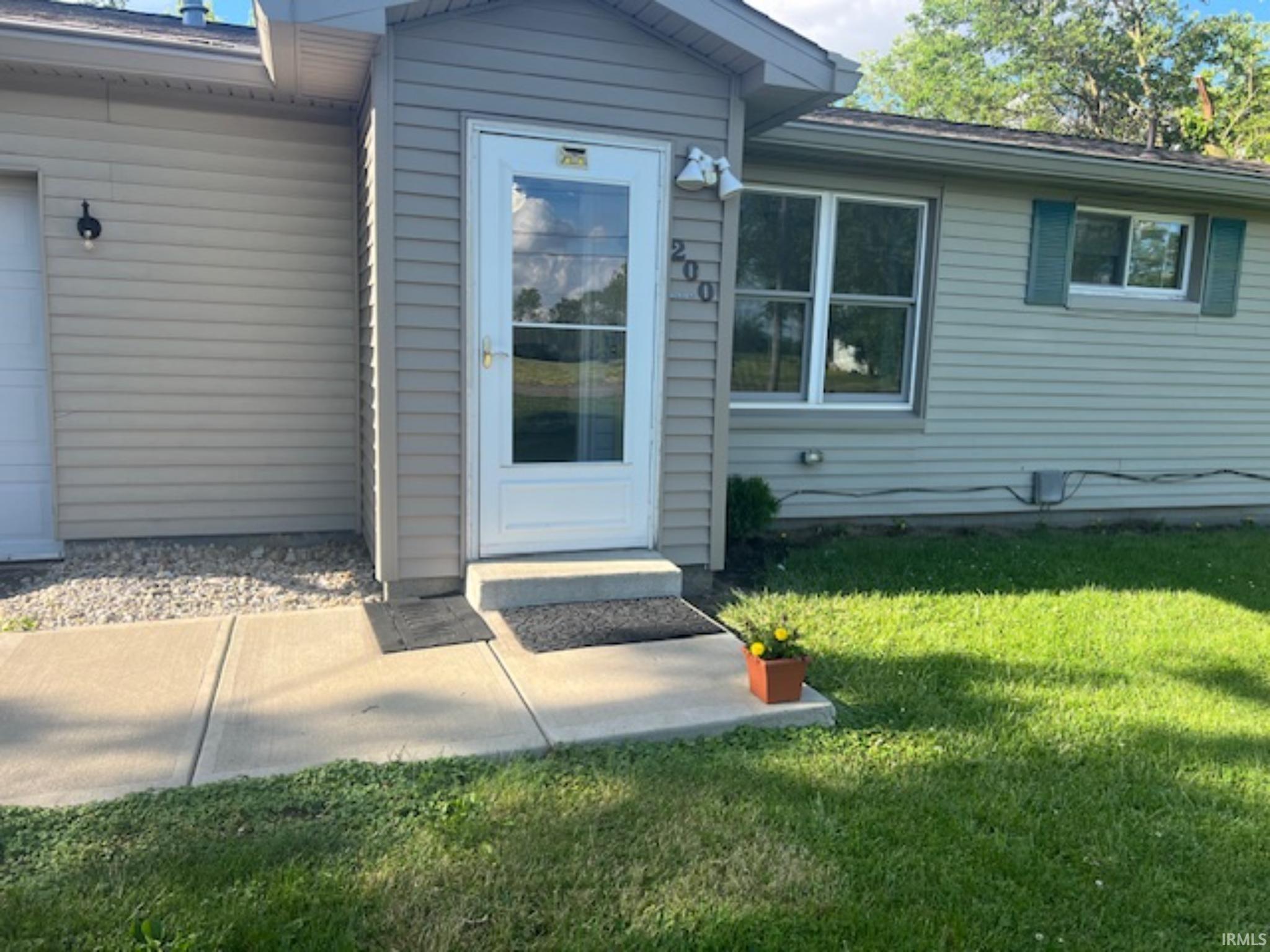 200 East Fuson Road Muncie, IN 47302 - Photo 2 of 16