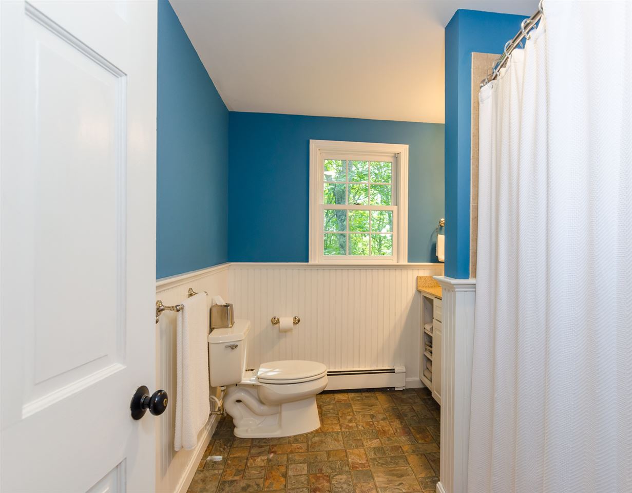 16 Blueberry Hill Road Amherst, NH 03031 - Photo 31 of 38