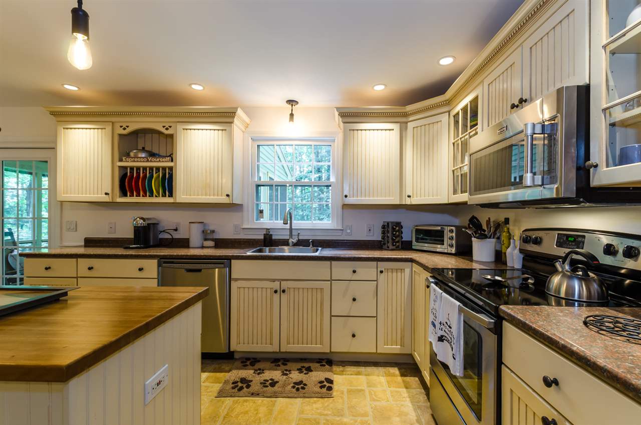16 Blueberry Hill Road Amherst, NH 03031 - Photo 5 of 38