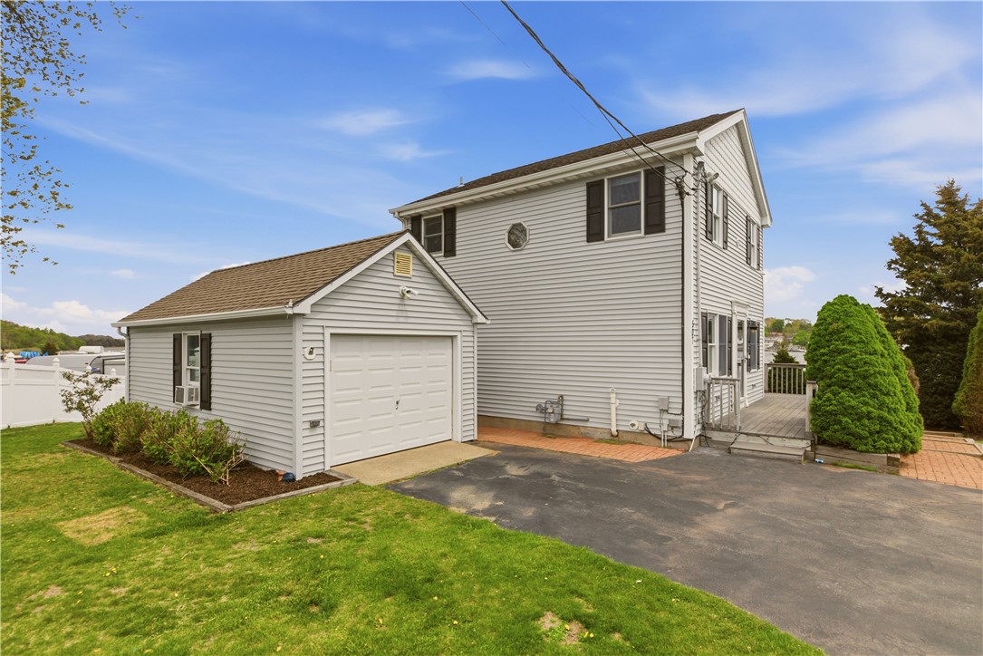 507 County Road Barrington, RI 02806 - Photo 4 of 45