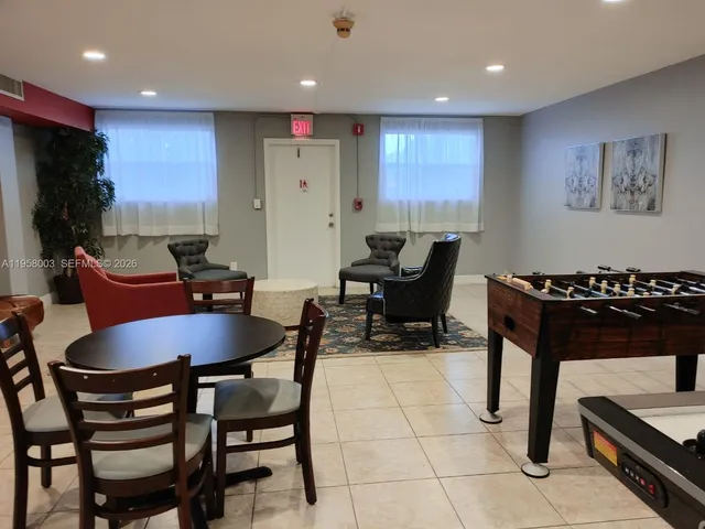$1,500 | 421 Northeast 1st Street, Unit 108, Hallandale Beach, FL 33009