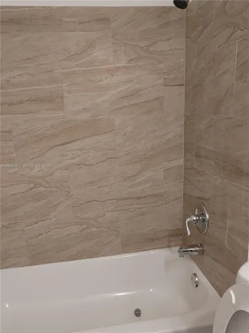 $1,500 | 421 Northeast 1st Street, Unit 108, Hallandale Beach, FL 33009