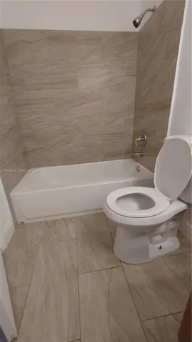 $1,500 | 421 Northeast 1st Street, Unit 108, Hallandale Beach, FL 33009