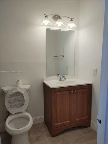 $1,500 | 421 Northeast 1st Street, Unit 108, Hallandale Beach, FL 33009