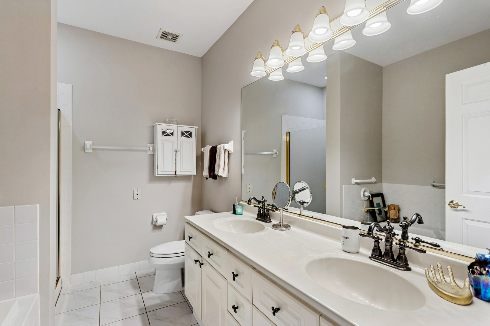 501 Forest Avenue, Unit 305 Glen Ellyn, IL 60137 - Photo 13 of 22