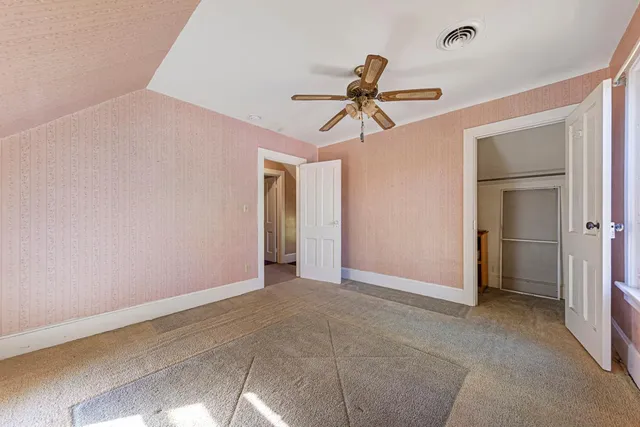 $70,000 | 235 North Seeley Avenue, Dunnell, MN 56127