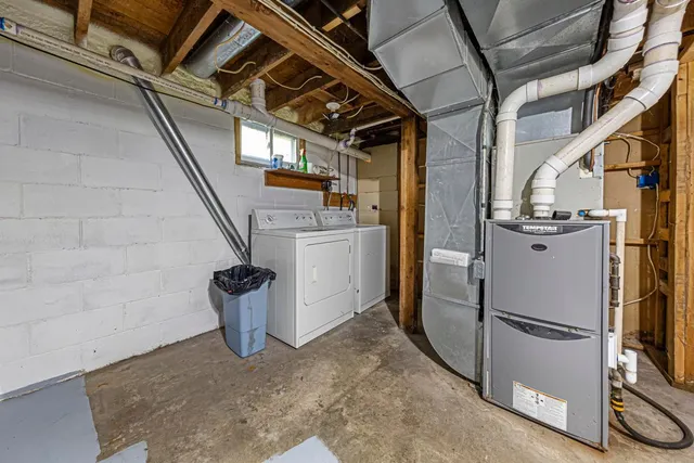 $70,000 | 235 North Seeley Avenue, Dunnell, MN 56127