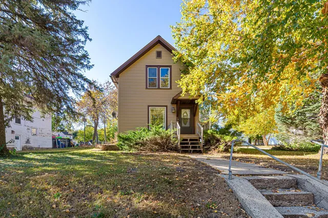 $70,000 | 235 North Seeley Avenue, Dunnell, MN 56127