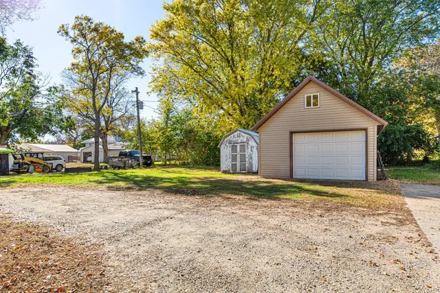 $70,000 | 235 North Seeley Avenue, Dunnell, MN 56127