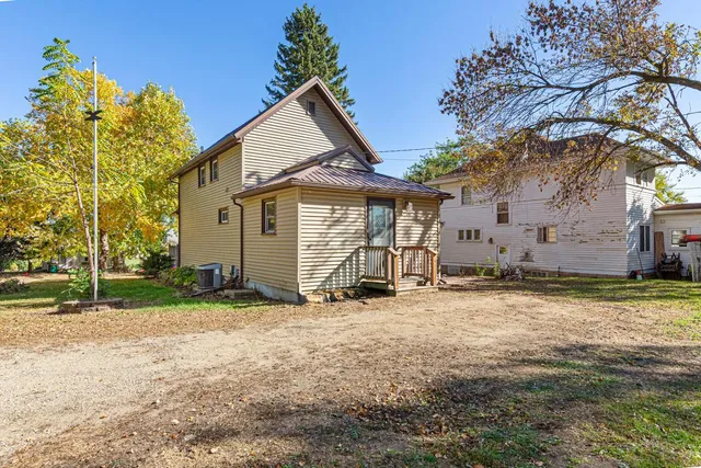 $70,000 | 235 North Seeley Avenue, Dunnell, MN 56127