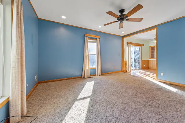 $70,000 | 235 North Seeley Avenue, Dunnell, MN 56127