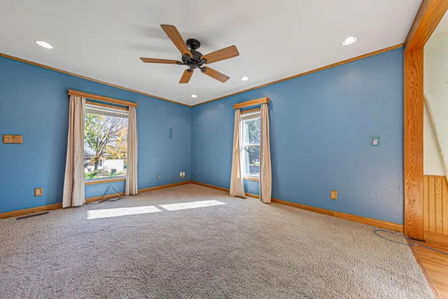 $70,000 | 235 North Seeley Avenue, Dunnell, MN 56127