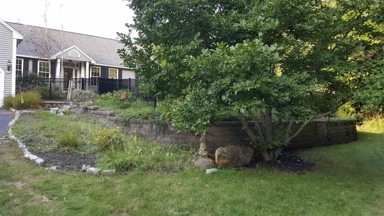 18 Thain Road Hopkinton, NH 03229 - Photo 3 of 37
