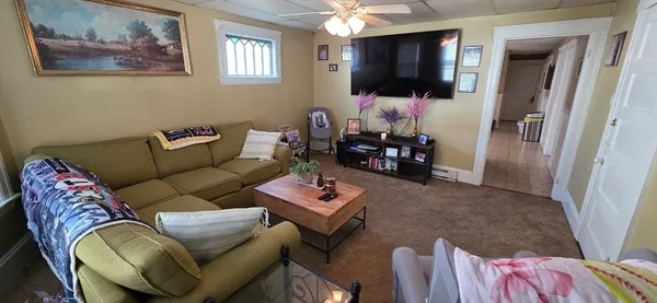 $2,400 | 72 Seymour Street, Unit 2, Worcester, MA 01610