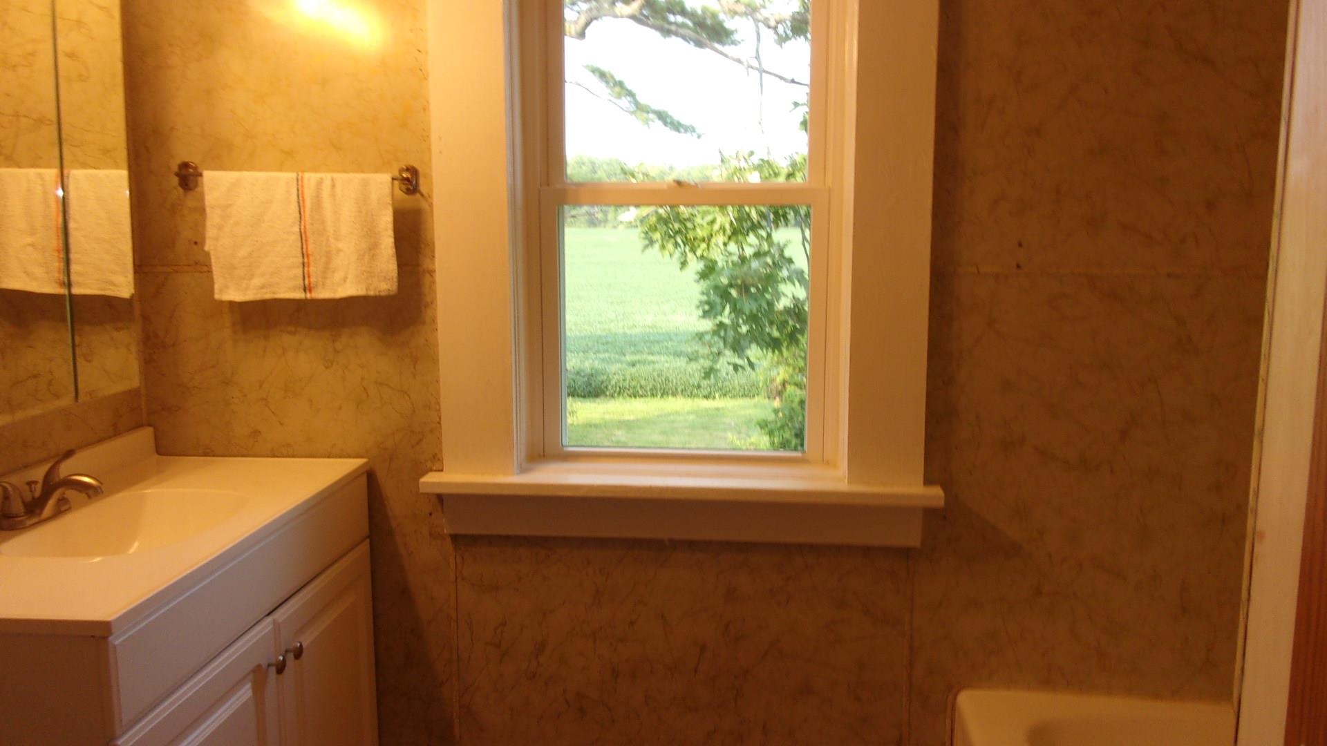 1673 Highway 33 Decatur, IN 46733 - Photo 13 of 25