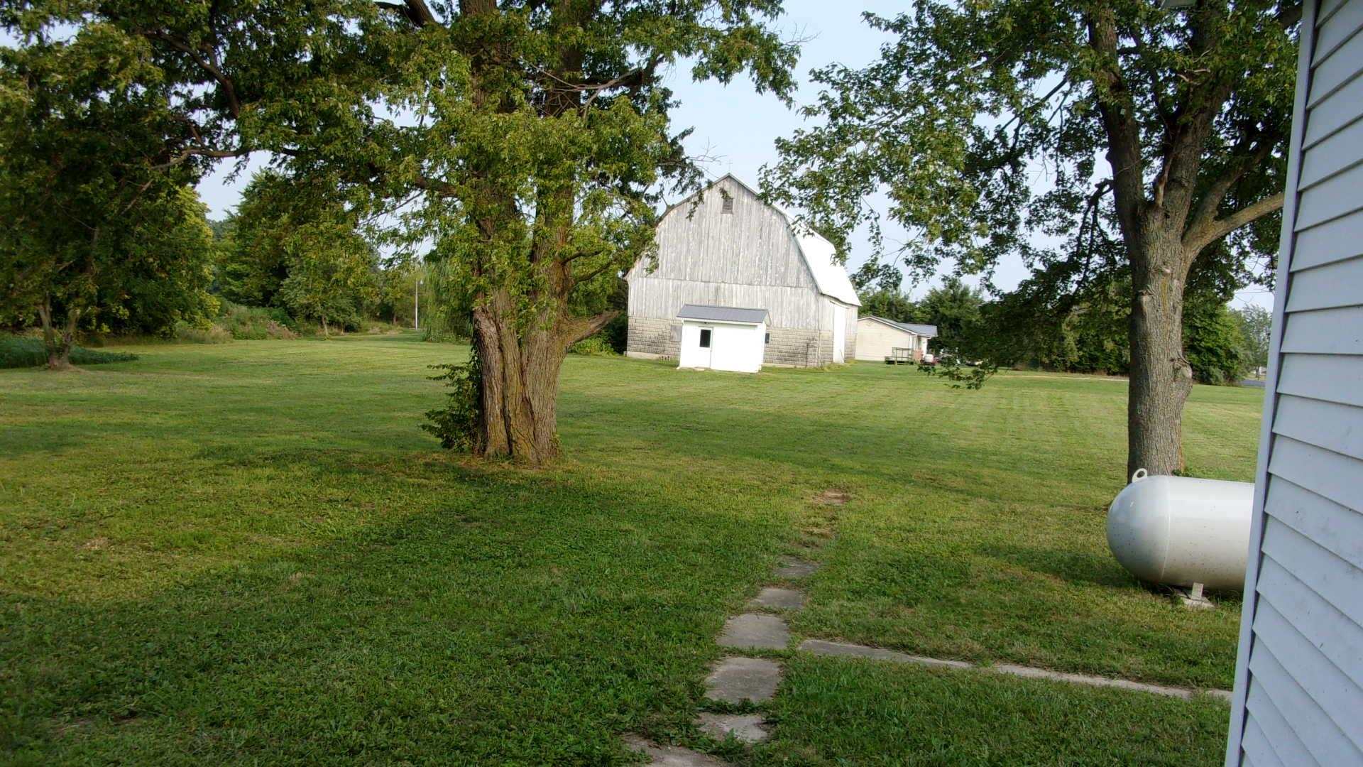 1673 Highway 33 Decatur, IN 46733 - Photo 22 of 25