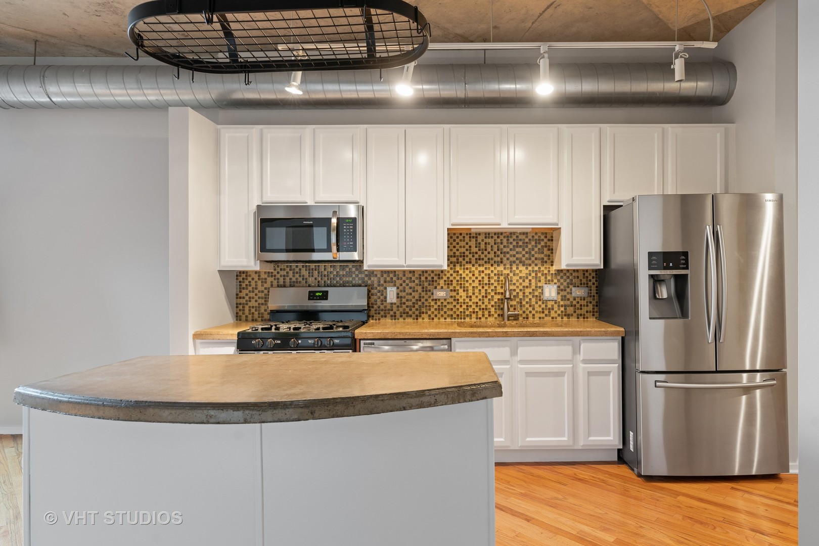 6 South Laflin Street, Unit 820 Chicago, IL 60607 - Photo 14 of 28