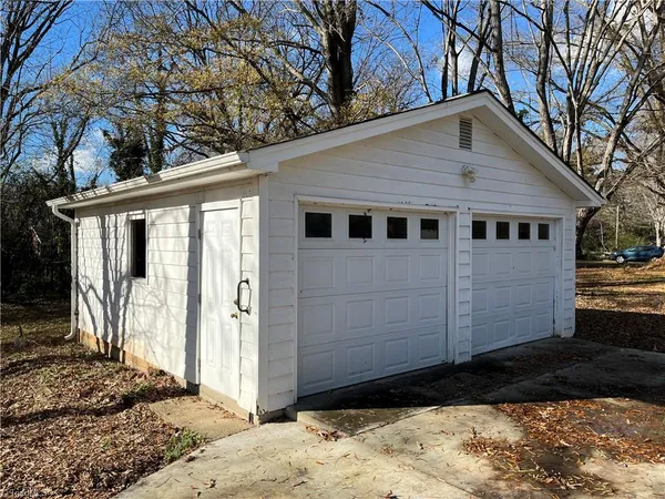 $1,395 | 1835 Thompson Drive, Winston-Salem, NC 27127