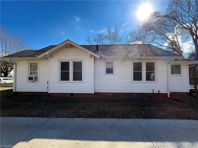 $1,395 | 1835 Thompson Drive, Winston-Salem, NC 27127