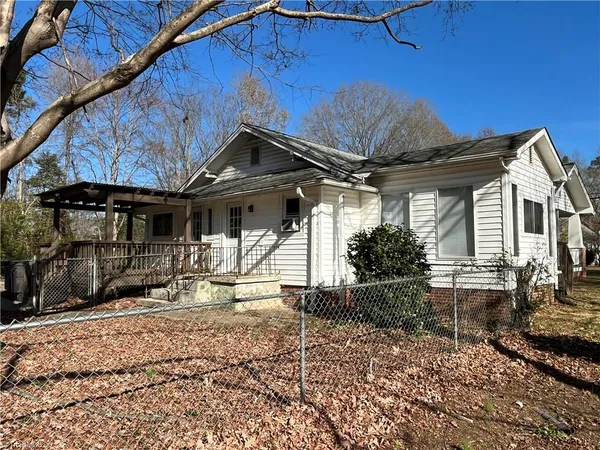 $1,395 | 1835 Thompson Drive, Winston-Salem, NC 27127