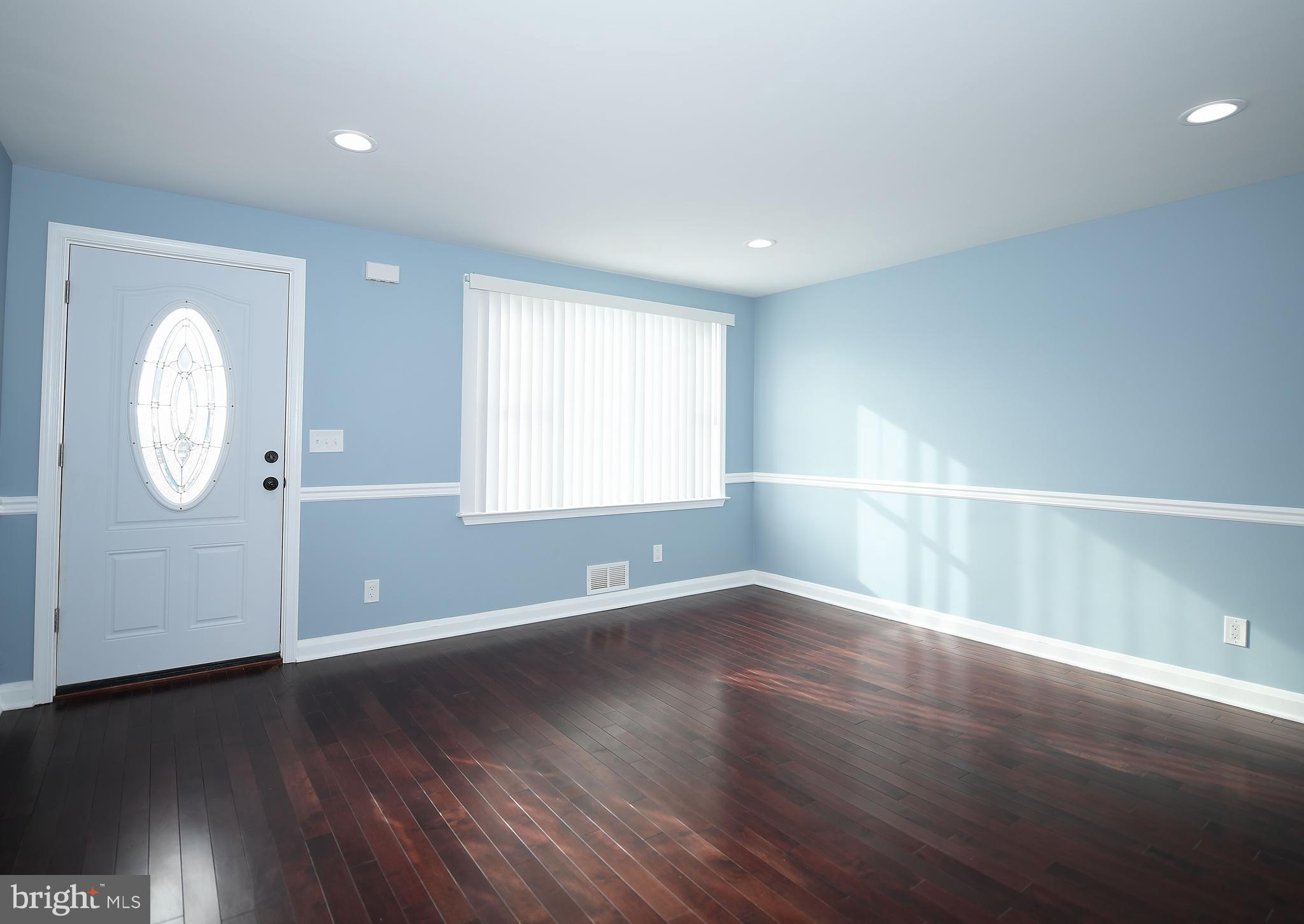6512 Langdale Road Rosedale, MD 21237 - Photo 7 of 41 Bright sunny living room