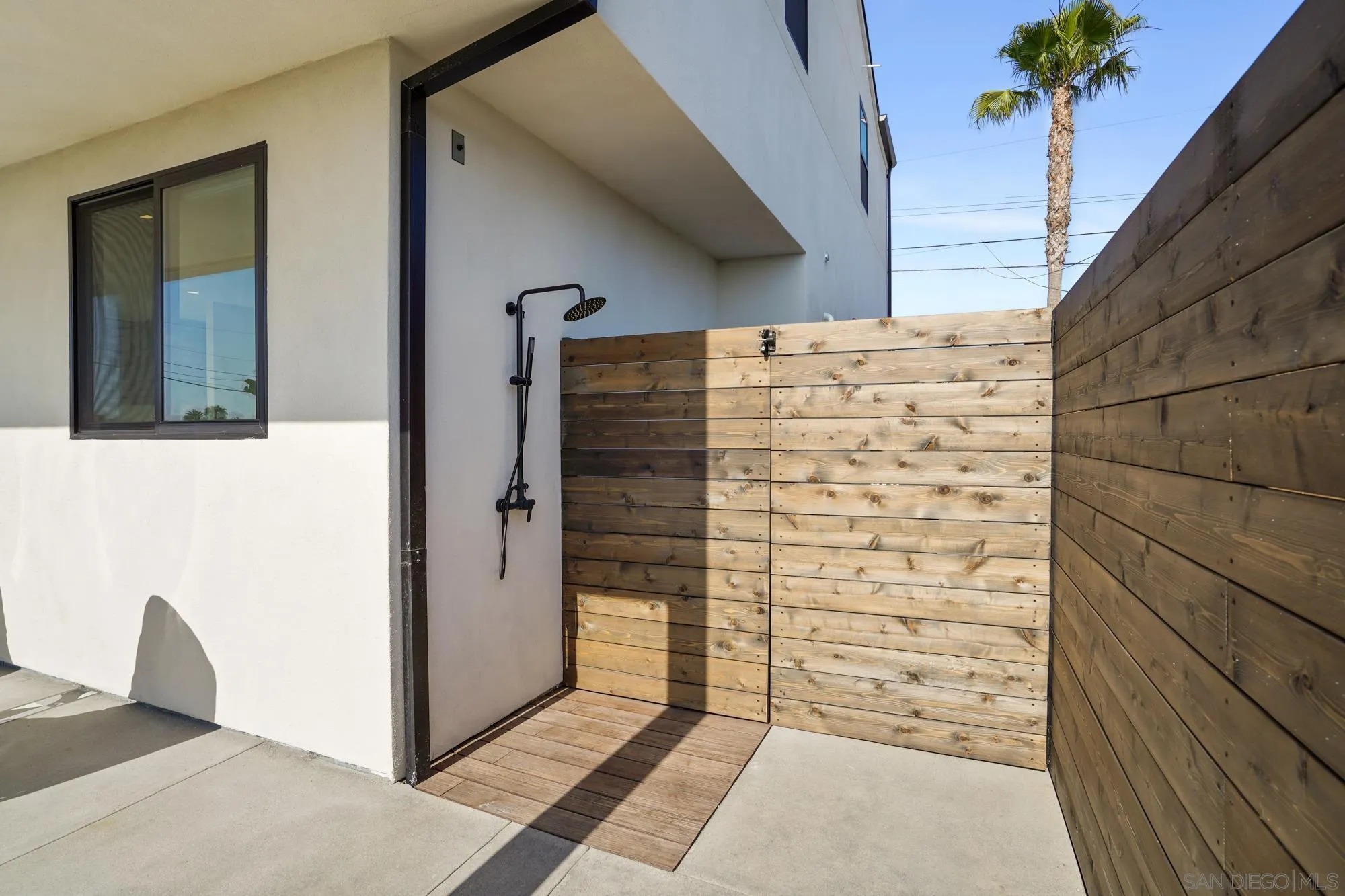 1604 Legaye Drive Cardiff, CA 92007 - Photo 33 of 42 a view of outdoor space