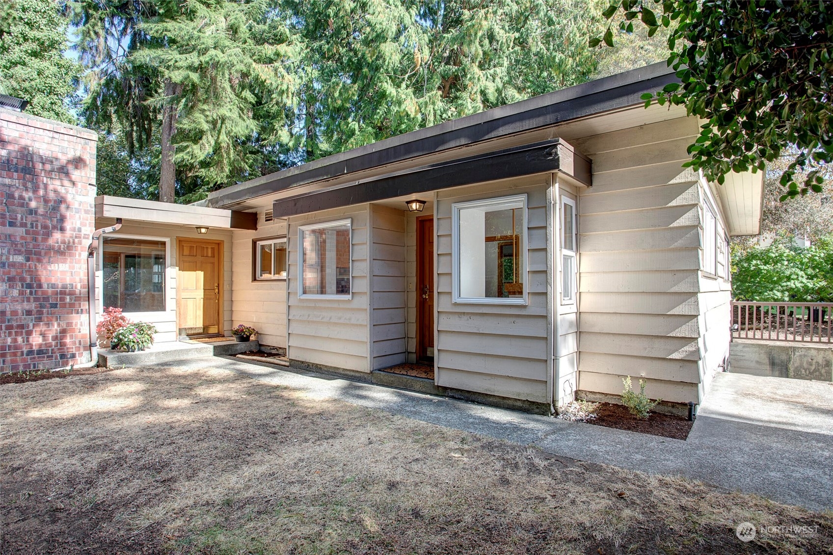 4604 Southwest Wildwood Place Seattle, WA 98136 - Photo 3 of 32