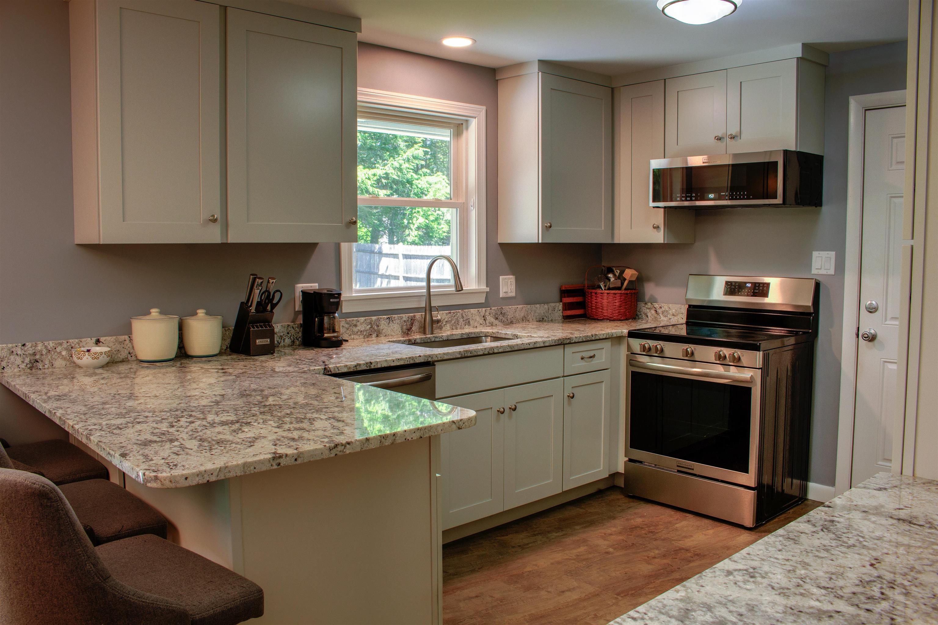 49 Robbins Road Keene, NH 03431 - Photo 4 of 26