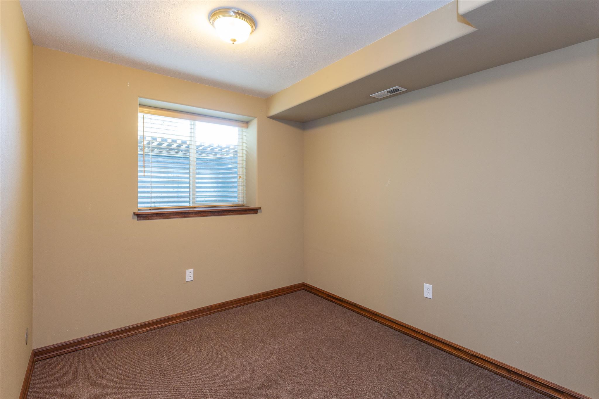 601 South Long Road Greenacres, WA 99016 - Photo 17 of 20 Gallery Image 17