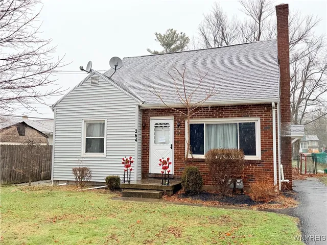 $279,900 | 264 East Main Street, Hamburg, NY 14075
