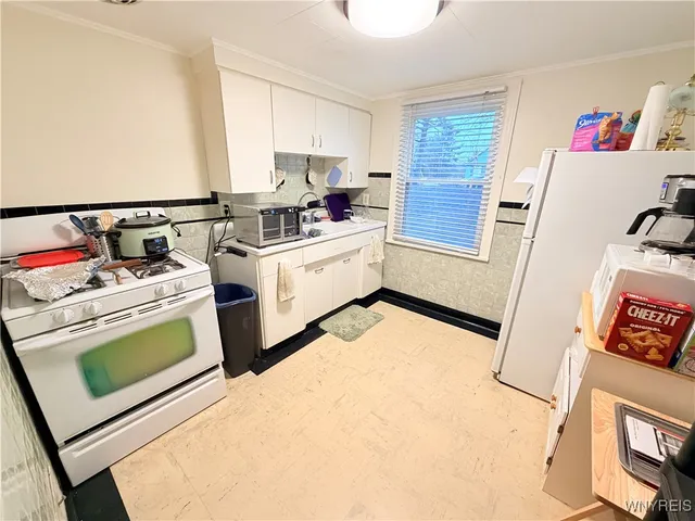 $279,900 | 264 East Main Street, Hamburg, NY 14075