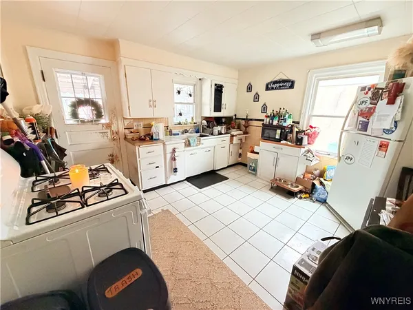 $279,900 | 264 East Main Street, Hamburg, NY 14075