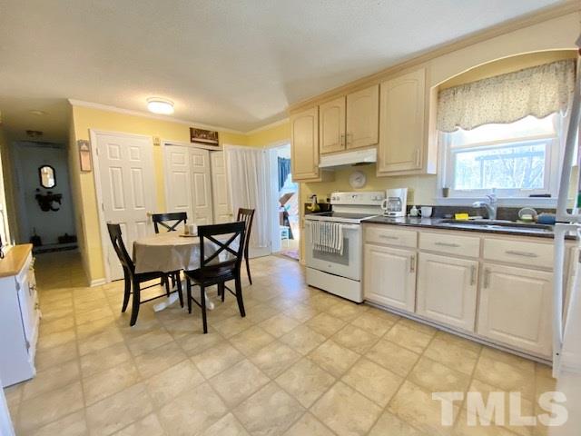 5304 Cheek Road Durham, NC 27704 - Photo 3 of 16
