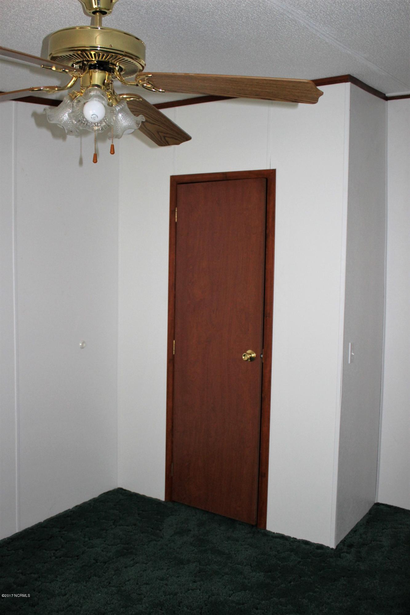 711 Parkertown Road Hubert, NC 28539 - Photo 20 of 20 Bedroom 3 closet