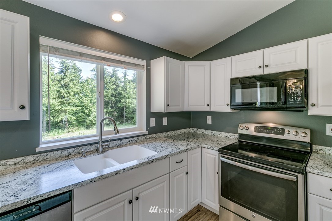 21 Guy Kelly Road Port Angeles, WA 98362 - Photo 8 of 25 Gallery Image 8