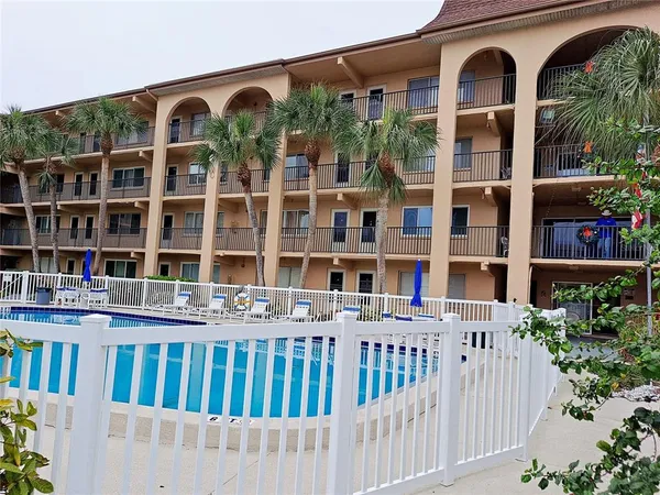 $1,500 | 2525 West Bay Drive, Unit A35, Belleair Bluffs, FL 33770